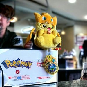 Pokémon Center In Tokyo Original Charizard Hoodie Pikachu Plush 2014 Limited NWT